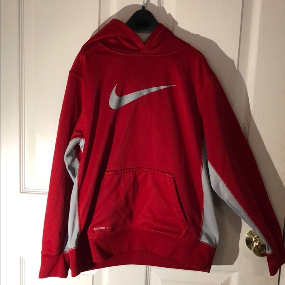 Boys Nike Therma-Fit hoodie large